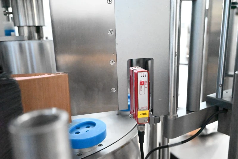 Cosmetic Bottle Labeling Machine